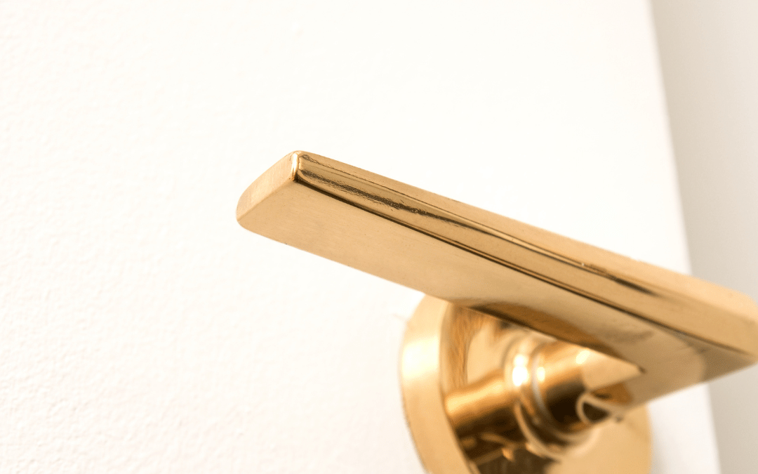 Accessori in ottone per porte: perché scegliere il meglio