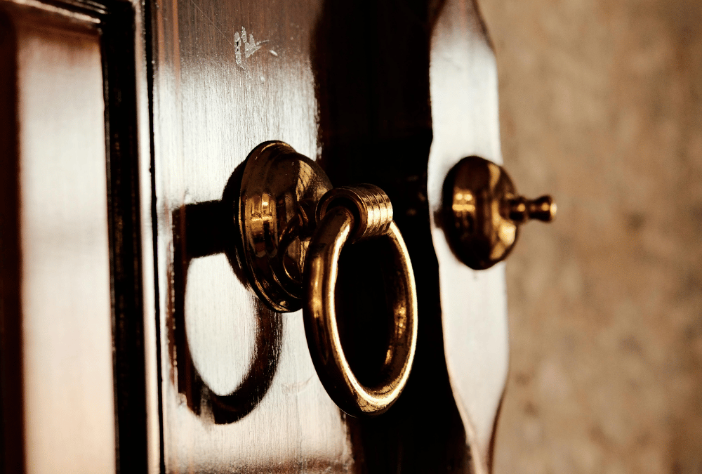 Accessori in ottone per porte: come scegliere quelli giusti per la tua casa