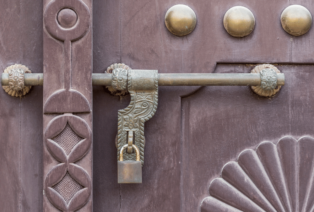 Come riconoscere cerniere e catenacci in ottone di alta qualità