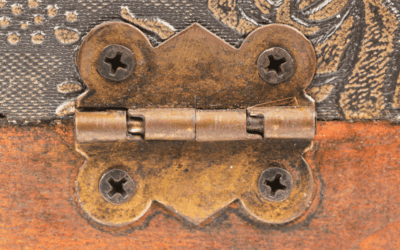 Perché scegliere accessori in ottone Made in Italy per porte, finestre e mobili
